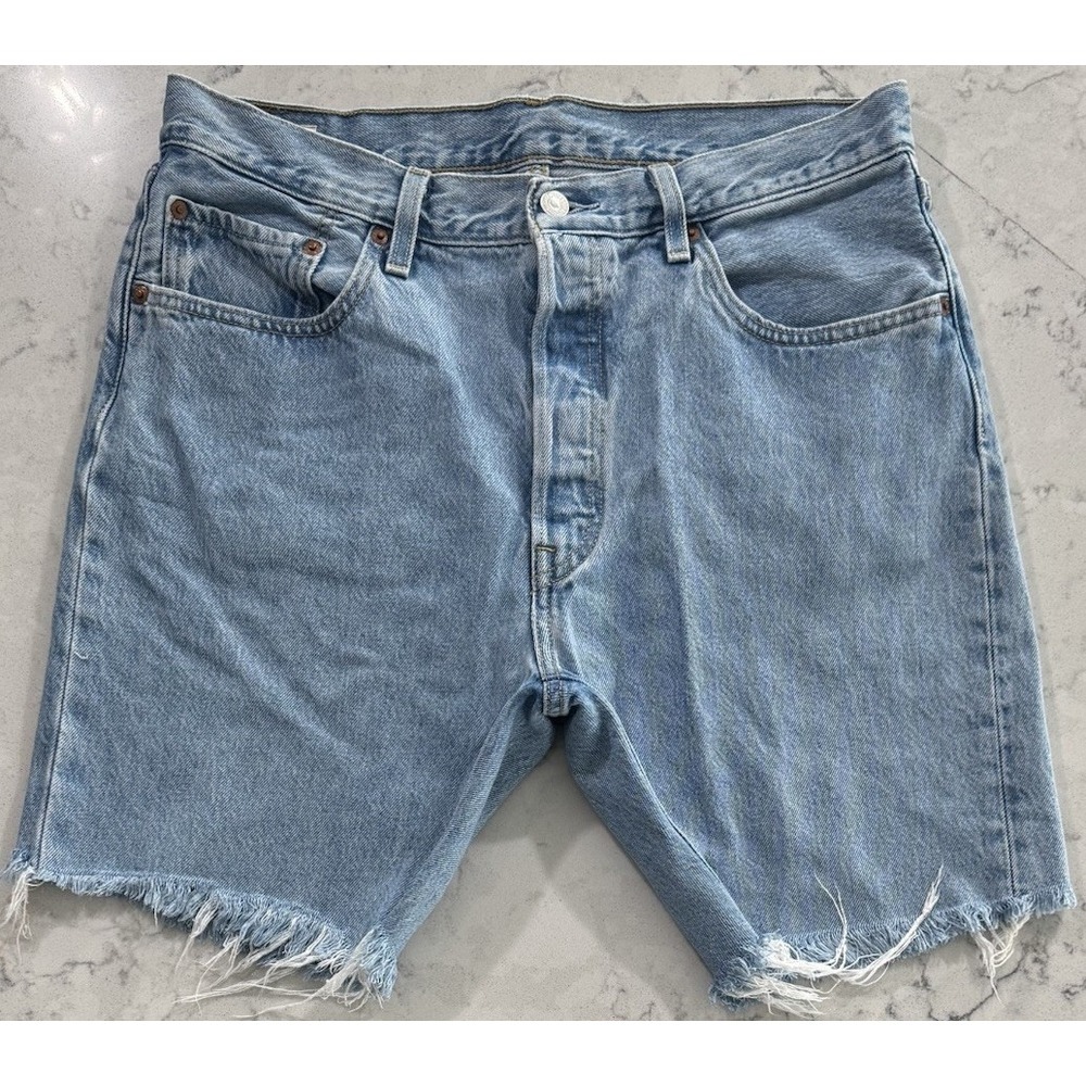 Levi's Premium 501 Cut Off Denim Shorts Womens 32 Blue Light Wash Frayed